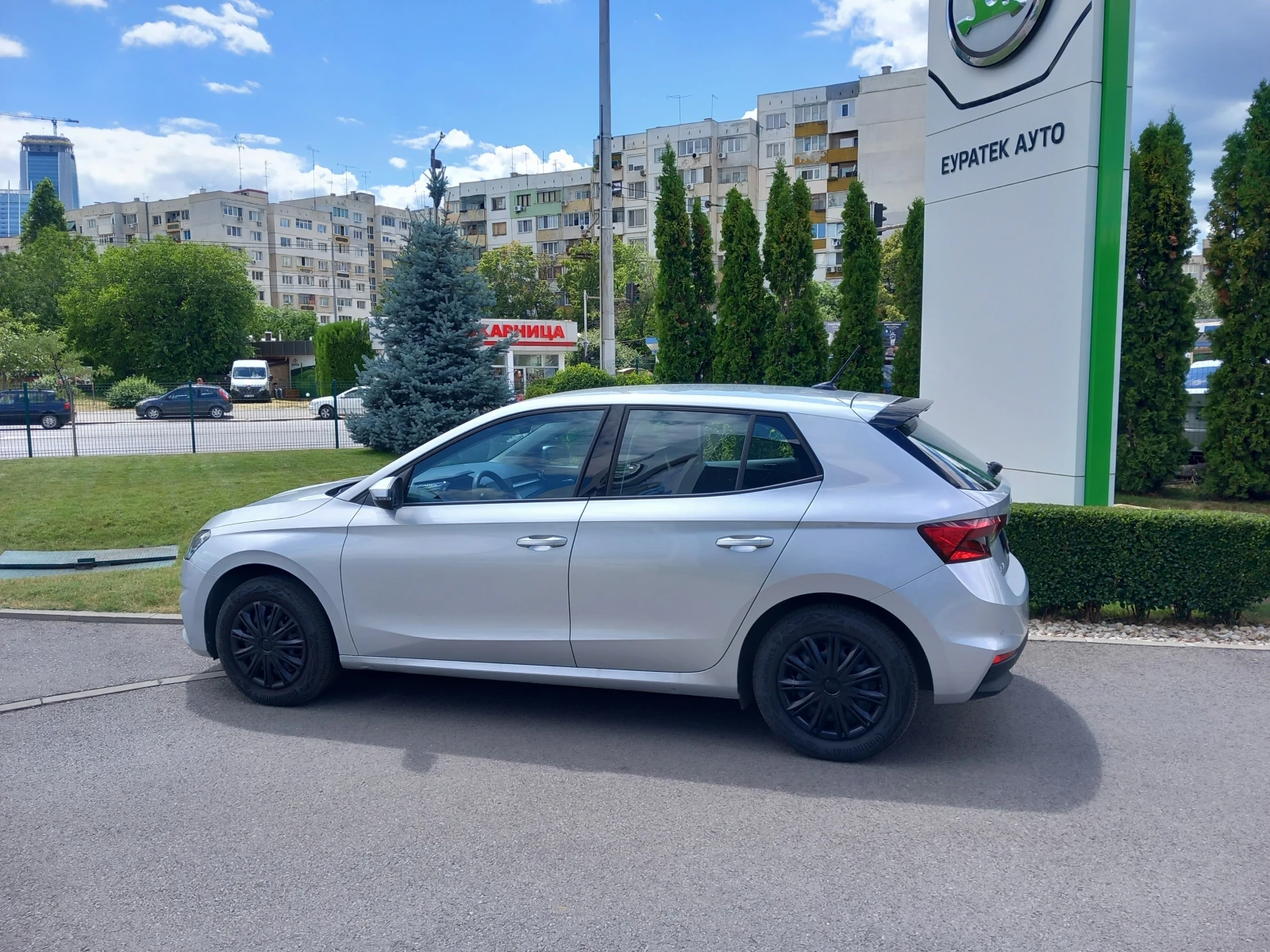 Skoda Fabia 1.0 MPI / 5MT, снимка 5 - Автомобили и джипове - 55414316