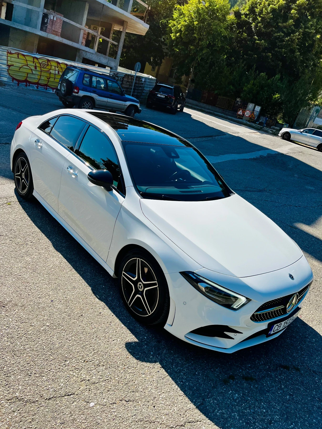 Mercedes-Benz A 200 AMG * MULTIBEAM LED* Panorama, снимка 4 - Автомобили и джипове - 55468870