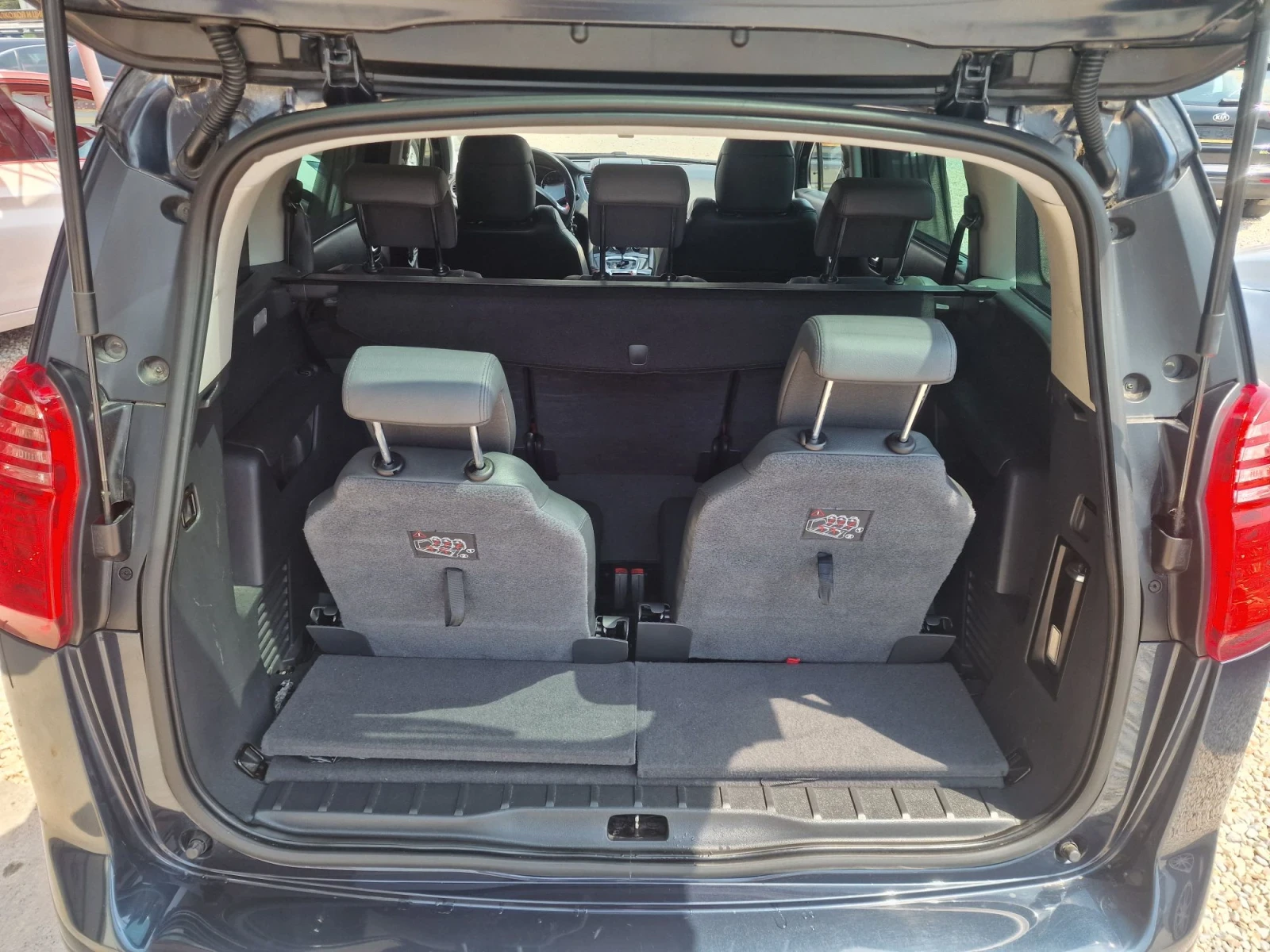 Peugeot 5008 1.6-EDITION-FULL-200- BROIA-PROIZVEDENI, снимка 17 - Автомобили и джипове - 55656667