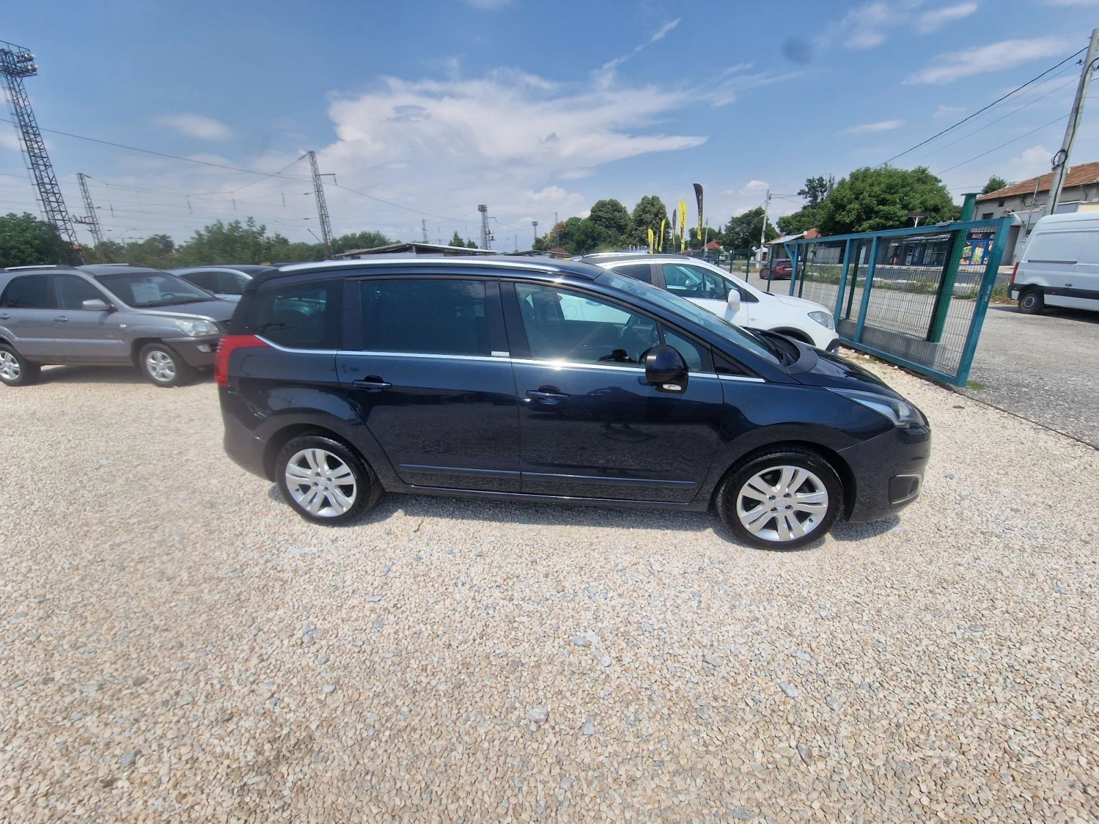 Peugeot 5008 1.6-EDITION-FULL-200- BROIA-PROIZVEDENI, снимка 4 - Автомобили и джипове - 55656667