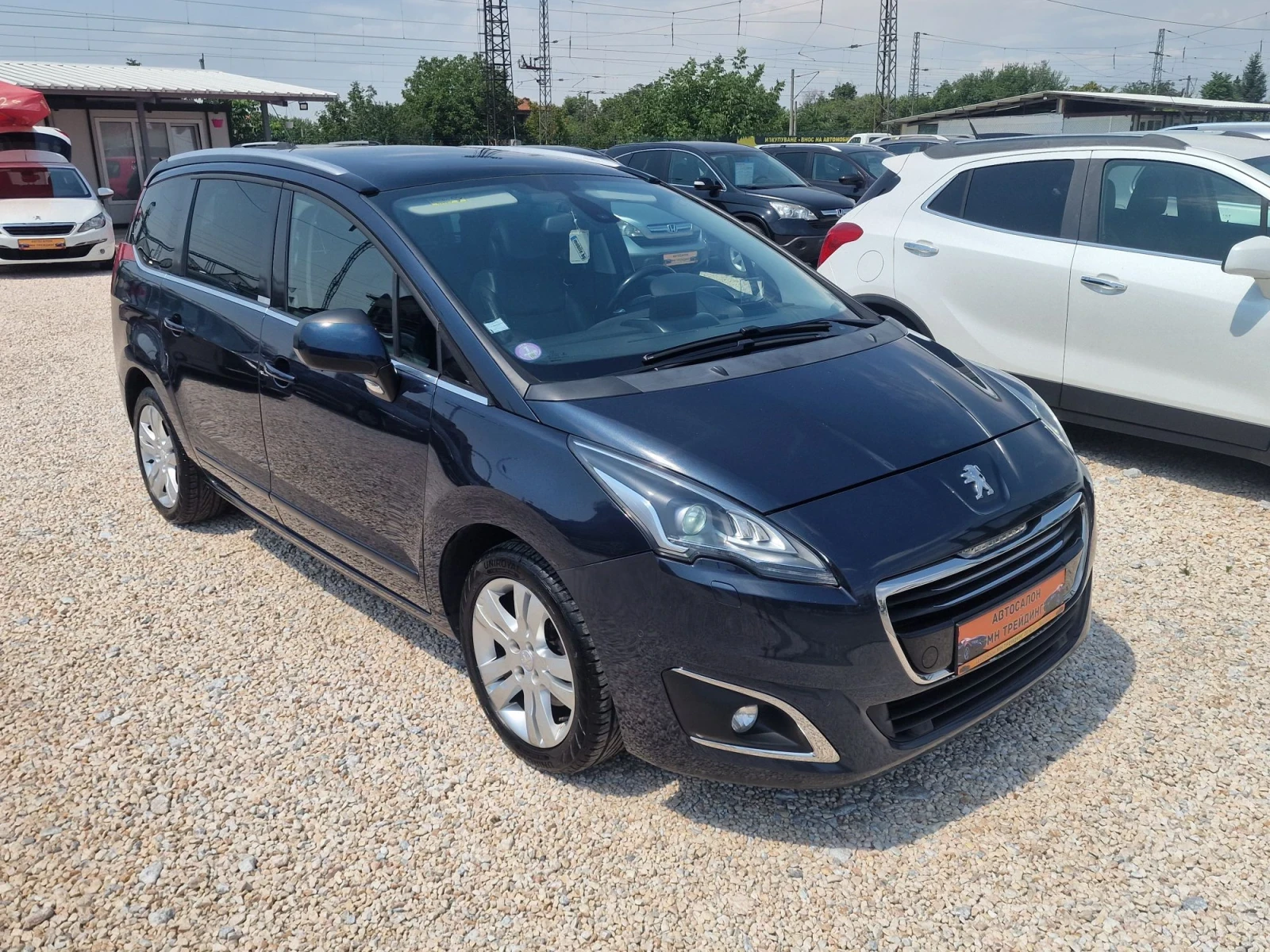 Peugeot 5008 1.6-EDITION-FULL-200- BROIA-PROIZVEDENI, снимка 3 - Автомобили и джипове - 55656667