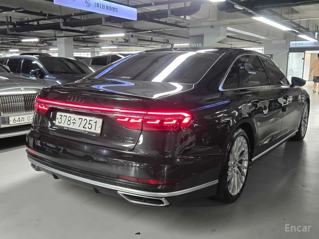 Audi A8 L 55TFSI* BANG&OLUFSEN* 360* DISTRONIC* ХЕДЪП* TV*, снимка 3 - Автомобили и джипове - 55684860