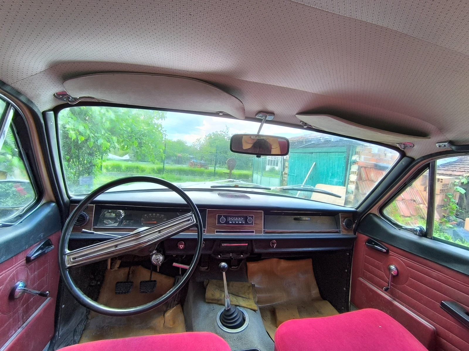 Volga 24 Лимузина, снимка 11 - Автомобили и джипове - 55993930