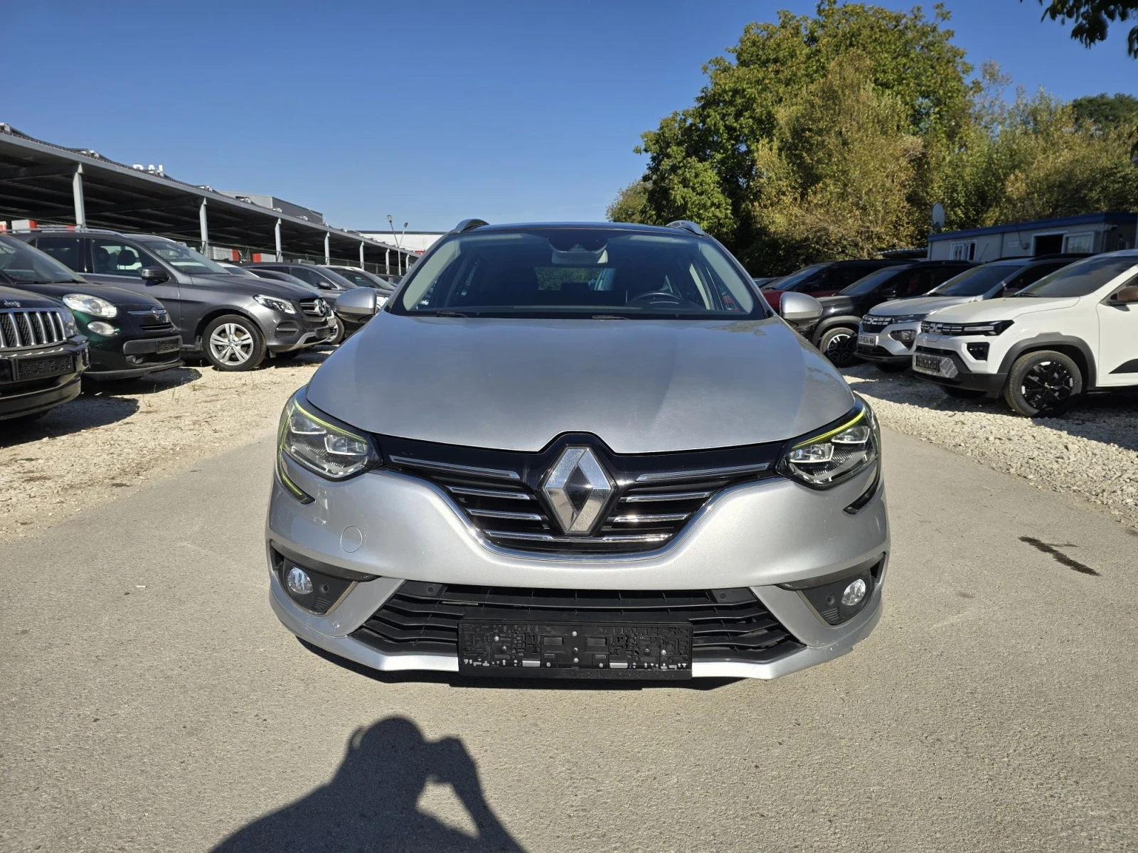 Renault Megane 1.5dci 110к.с Топ състояние , снимка 5 - Автомобили и джипове - 56165446