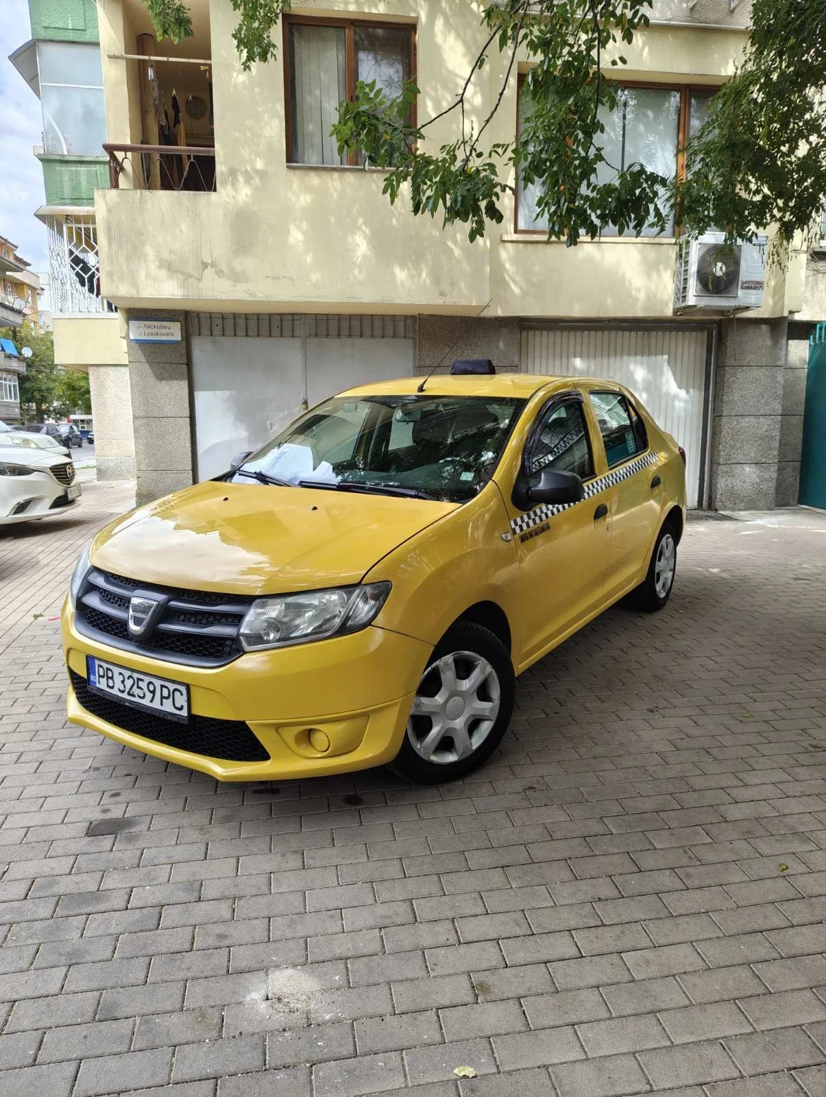 Dacia Logan, снимка 2 - Автомобили и джипове - 56312656