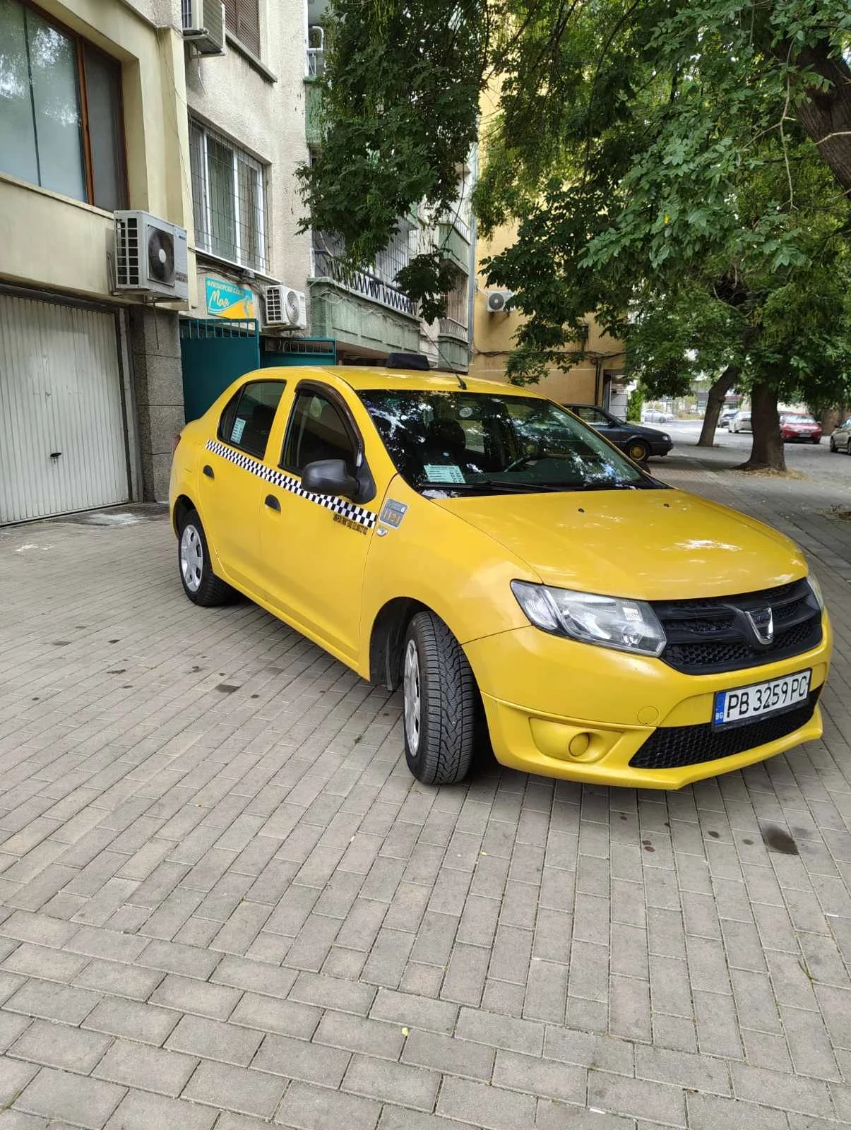Dacia Logan, снимка 3 - Автомобили и джипове - 56312656