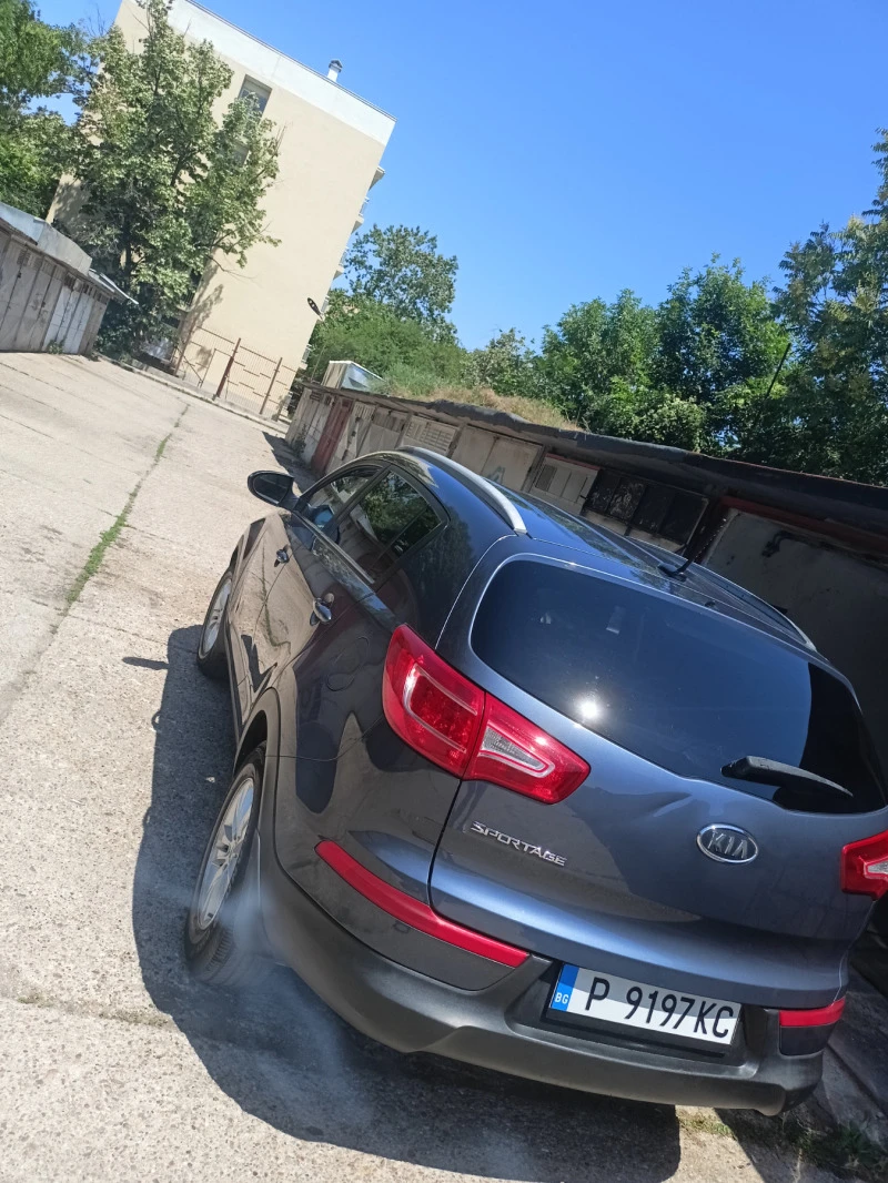 Kia Sportage, снимка 8 - Автомобили и джипове - 46615856