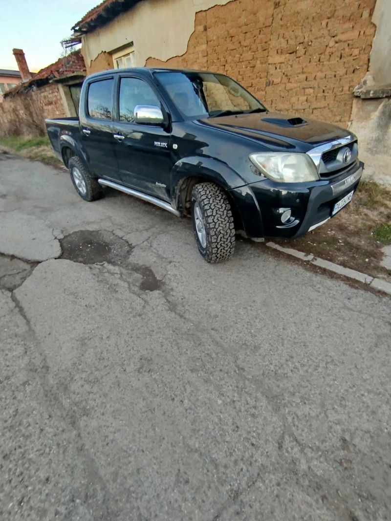 Toyota Hilux 3000Дизел, снимка 4 - Автомобили и джипове - 48479364