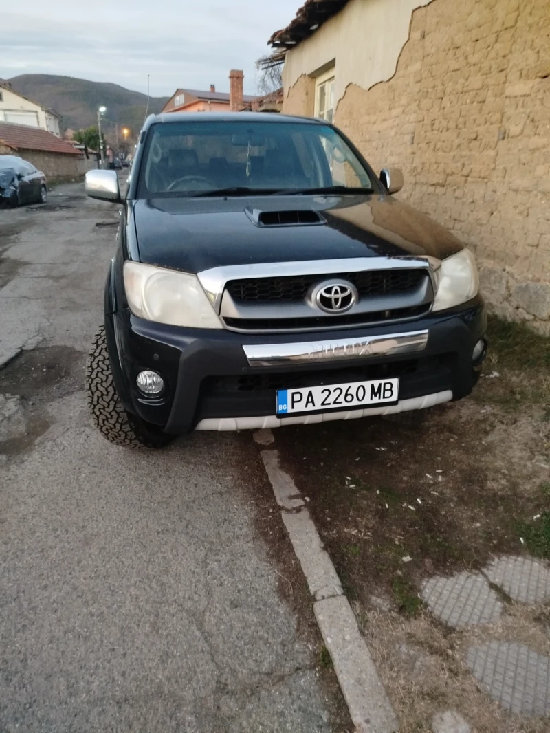 Toyota Hilux 3000Дизел, снимка 1 - Автомобили и джипове - 48479364