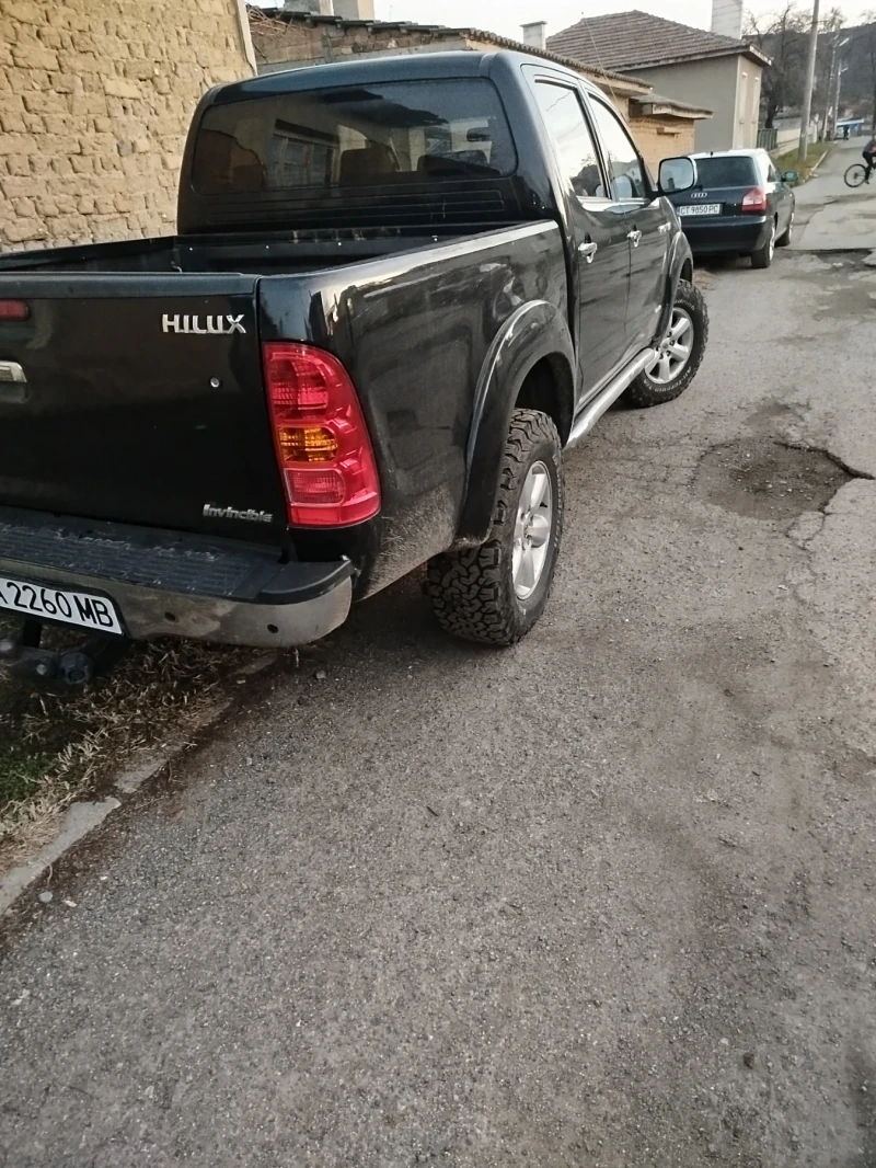 Toyota Hilux 3000Дизел, снимка 3 - Автомобили и джипове - 48479364