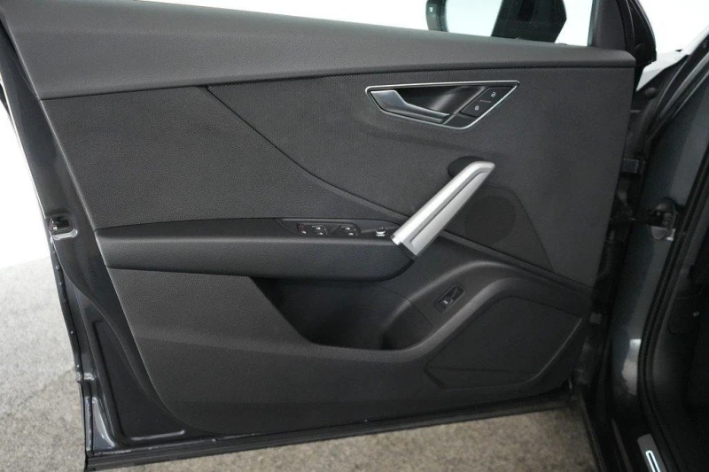 Audi Q2 40TFSI* QUATTRO* LED* DISTR* KEYLESS* , снимка 8 - Автомобили и джипове - 52708901