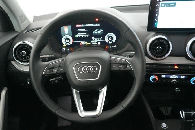 Audi Q2 40TFSI* QUATTRO* LED* DISTR* KEYLESS* , снимка 10 - Автомобили и джипове - 52708901