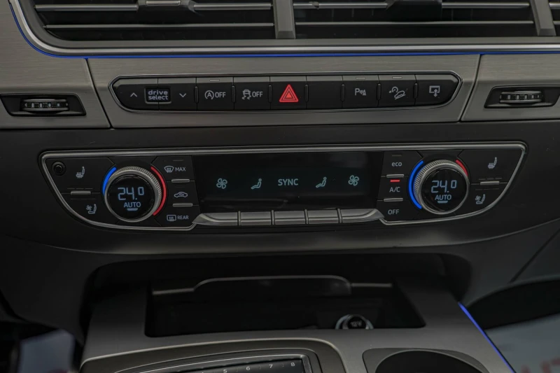 Audi SQ7 4.0TDI/Virtual/Bose/Distronic/Обдухване/Камера, снимка 11 - Автомобили и джипове - 53229619