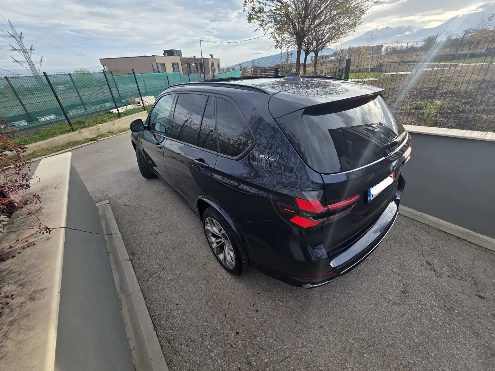 BMW X5 40e Xdrive - изображение 2