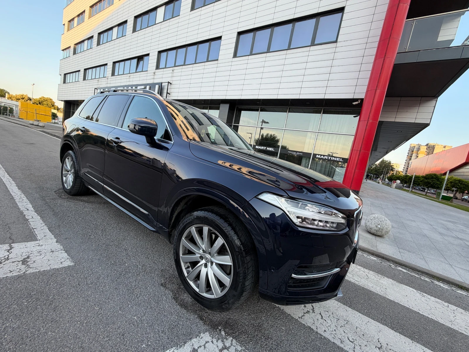 Volvo Xc90 D5* Кожа* Led* Теглич, снимка 3 - Автомобили и джипове - 52884532