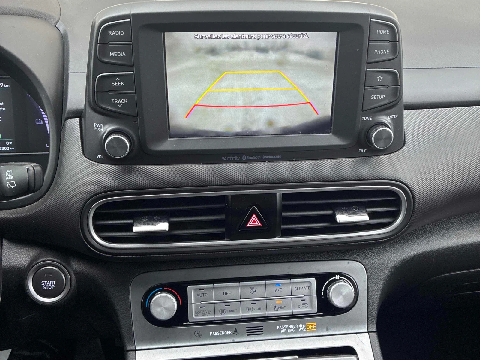 Hyundai Kona ELECTRIC * * CARFAX * * АВТО КРЕДИТ * *  - изображение 8