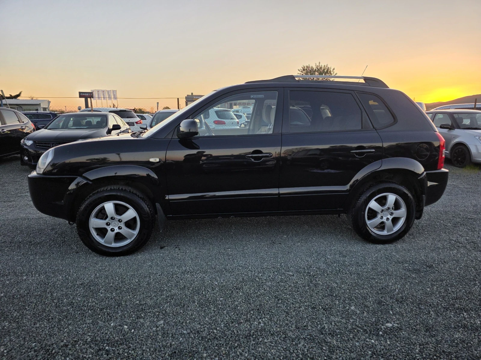 Hyundai Tucson 2.0 газ 196000, снимка 8 - Автомобили и джипове - 54323116