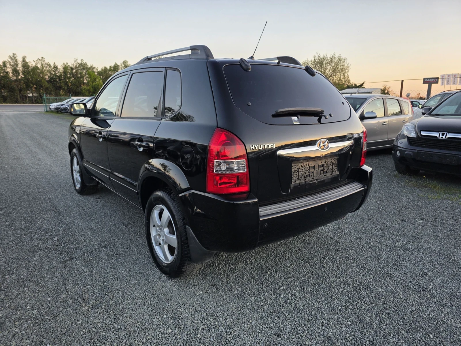 Hyundai Tucson 2.0 газ 196000, снимка 7 - Автомобили и джипове - 54323116