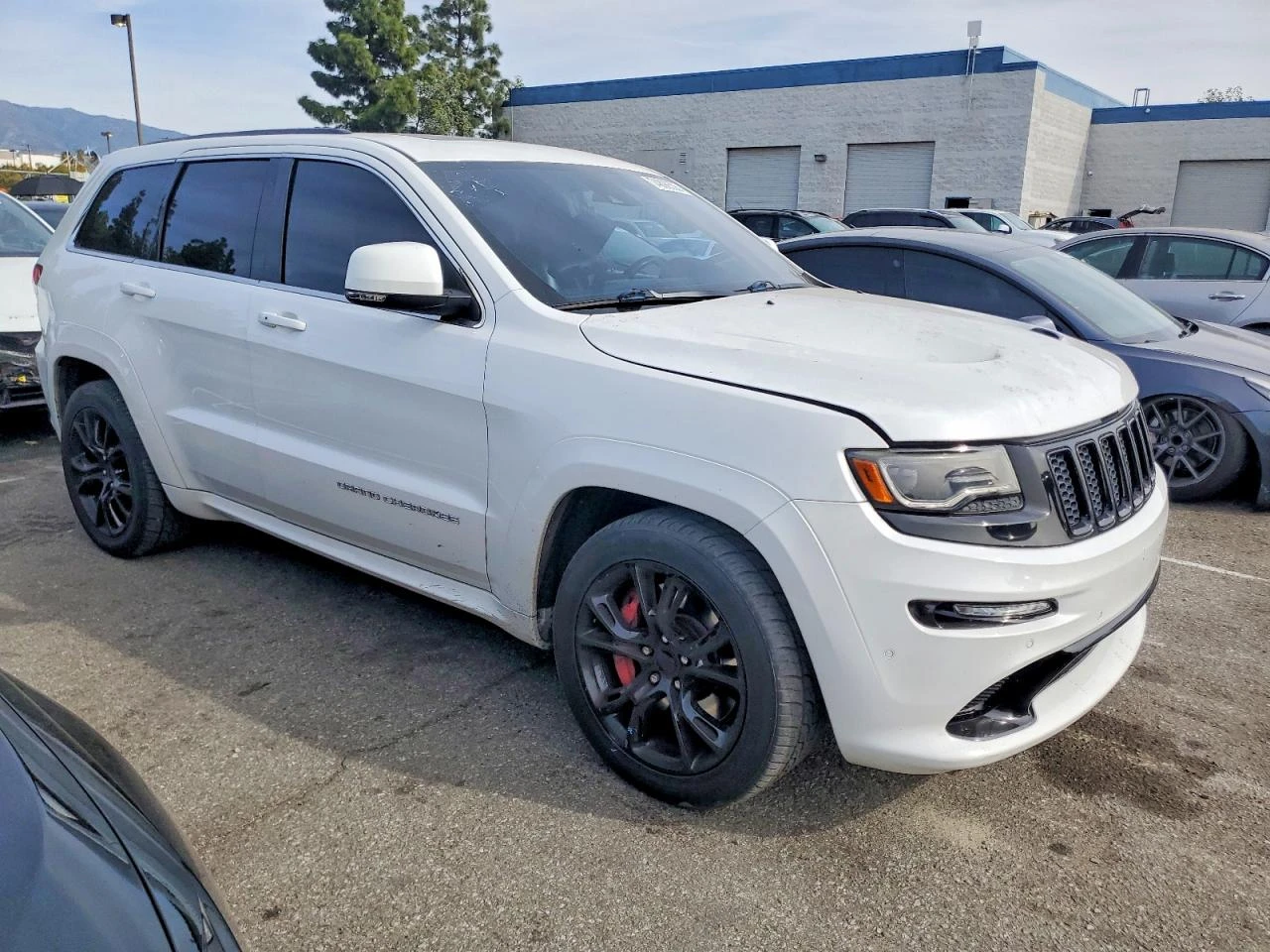 Jeep Grand cherokee SRT-8| DISTRONIC| 8ZF| H/K| ПАНО| , снимка 4 - Автомобили и джипове - 53959523