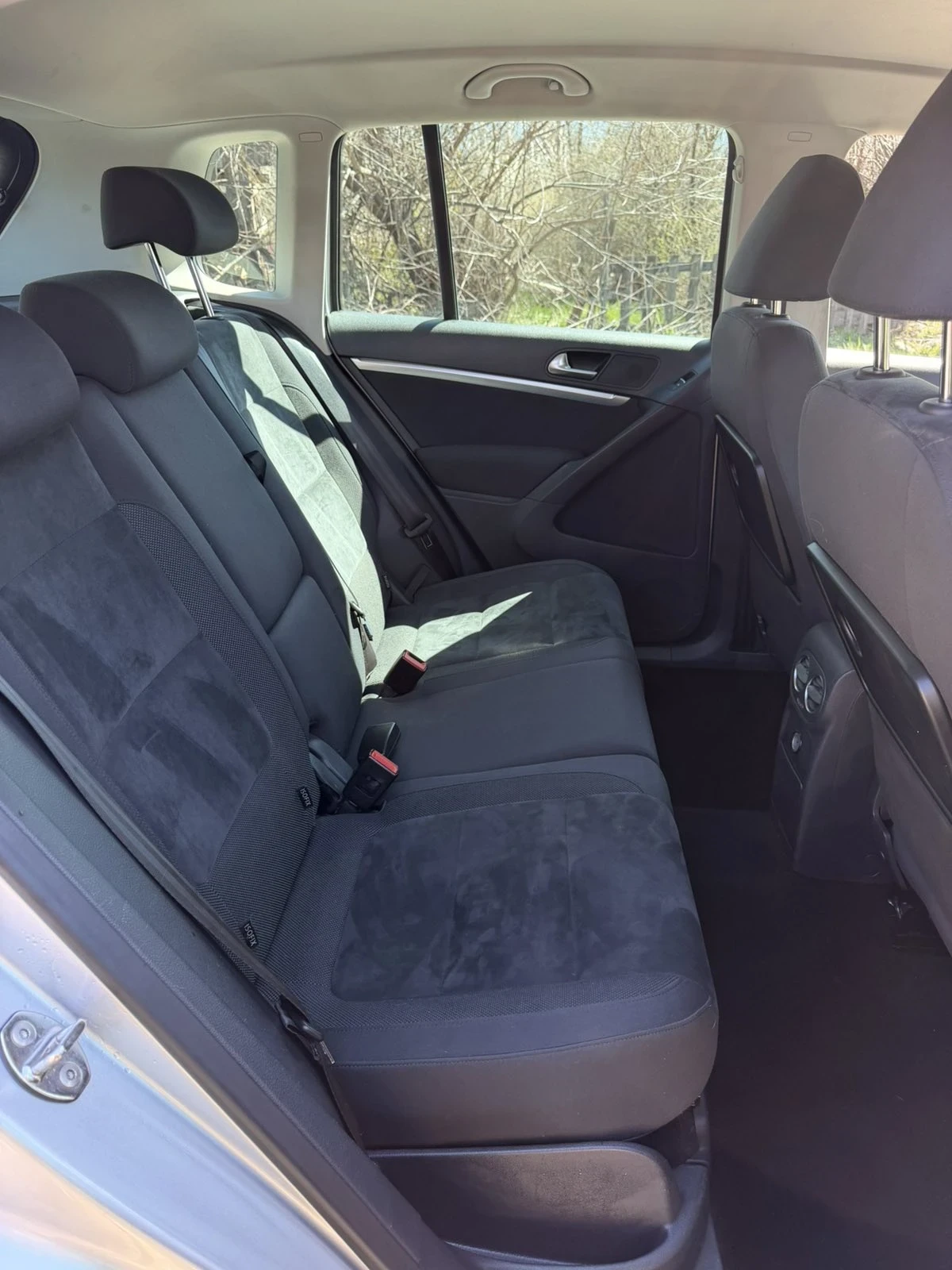 VW Tiguan, снимка 10 - Автомобили и джипове - 54111516