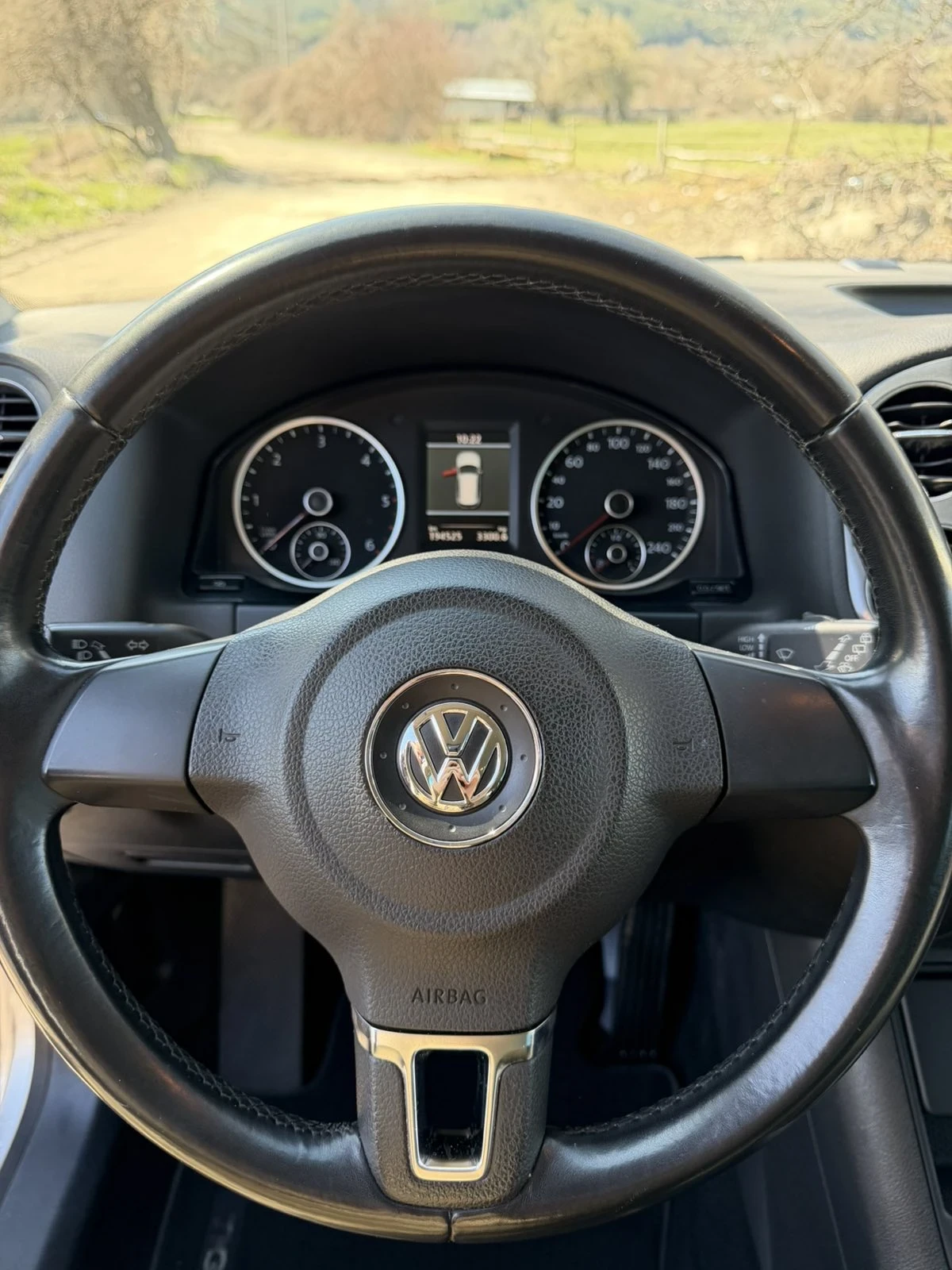 VW Tiguan, снимка 7 - Автомобили и джипове - 54111516