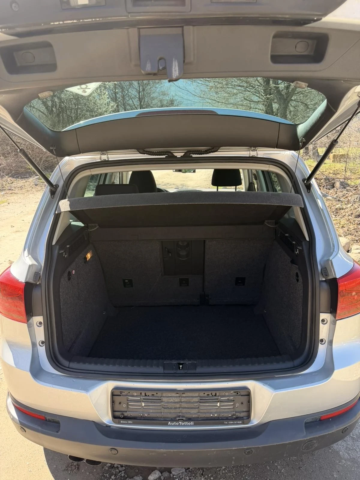 VW Tiguan, снимка 17 - Автомобили и джипове - 54111516