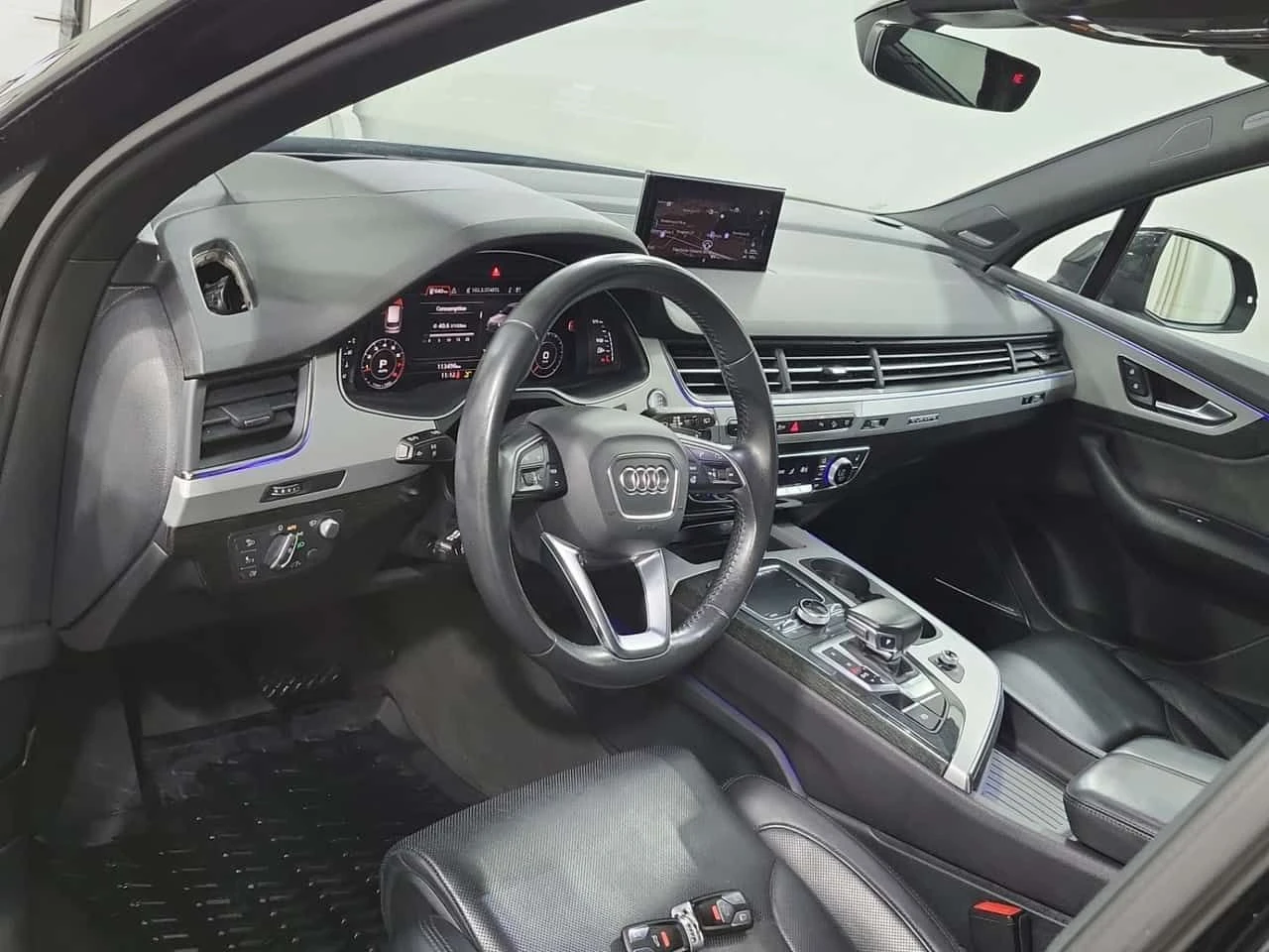 Audi Q7 Technik/МАСАЖИ/ДИСТРОНИК/360 КАМ/ПАНО/2 КЛЮЧА, снимка 10 - Автомобили и джипове - 54756369
