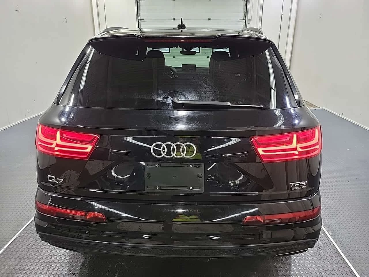 Audi Q7 Technik/МАСАЖИ/ДИСТРОНИК/360 КАМ/ПАНО/2 КЛЮЧА, снимка 4 - Автомобили и джипове - 54756369