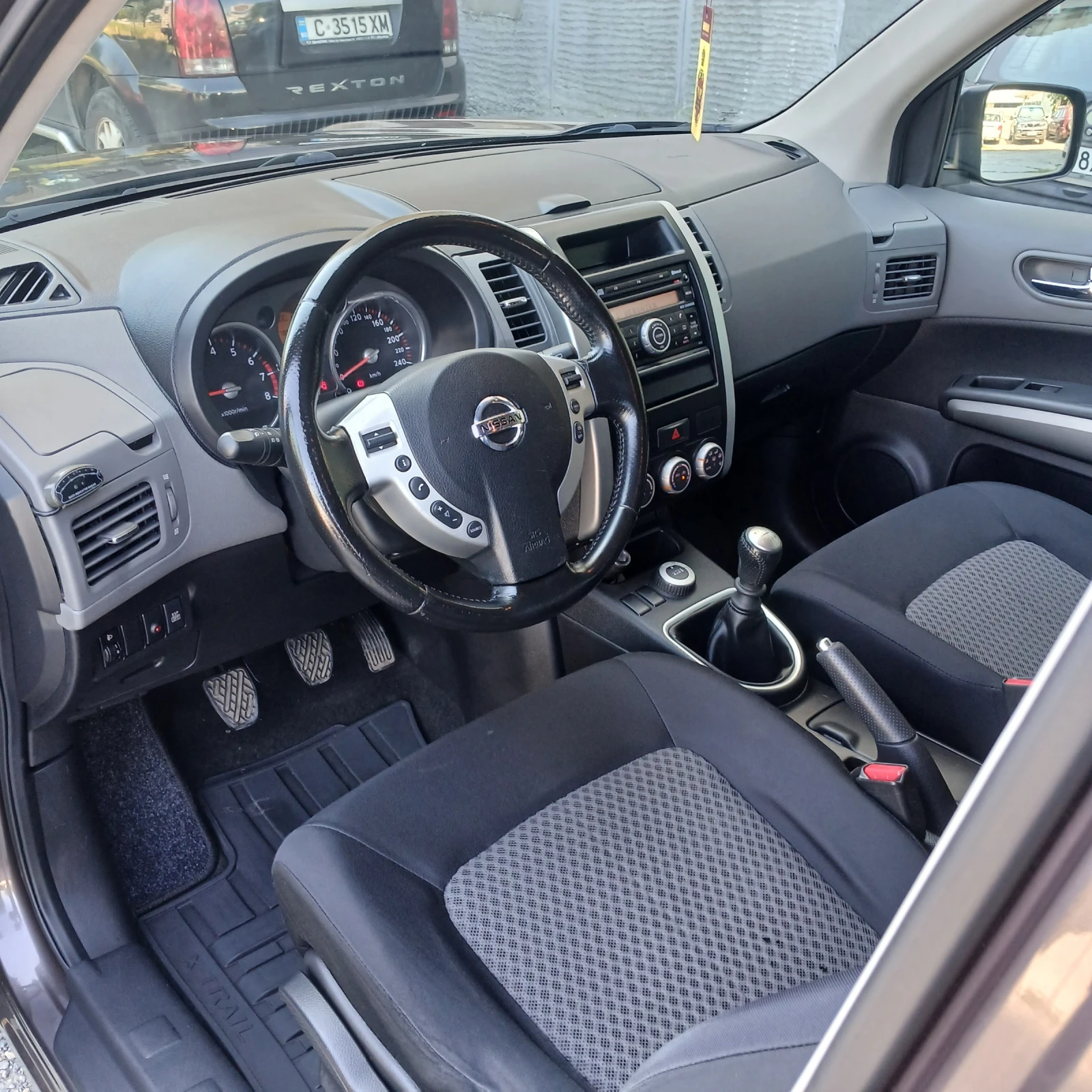 Nissan X-trail 6 СКОРОСТИ 4х4 , снимка 11 - Автомобили и джипове - 55601439