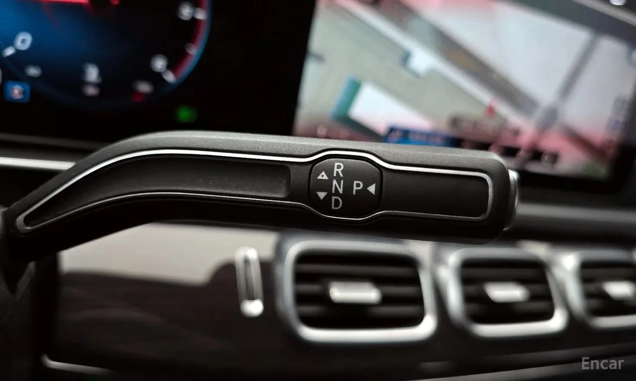 Mercedes-Benz GLE 400 / ДИСТРОНИК / ОБДУХВАНЕ / ХЕД-ЪП / 360 / АМБИЕНТО, снимка 9 - Автомобили и джипове - 56096727