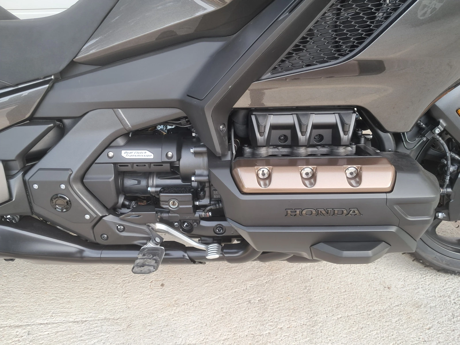 Honda Gold Wing -946 км.DCT+ AIRBAG-BLACK EDITION-НОВ - изображение 8