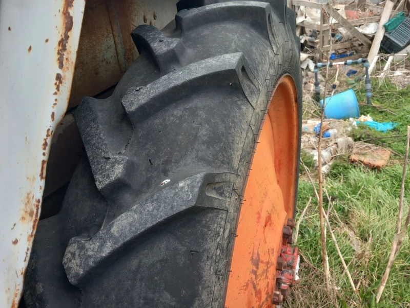 Трактор Болгар ТК80, снимка 2 - Селскостопанска техника - 53417196