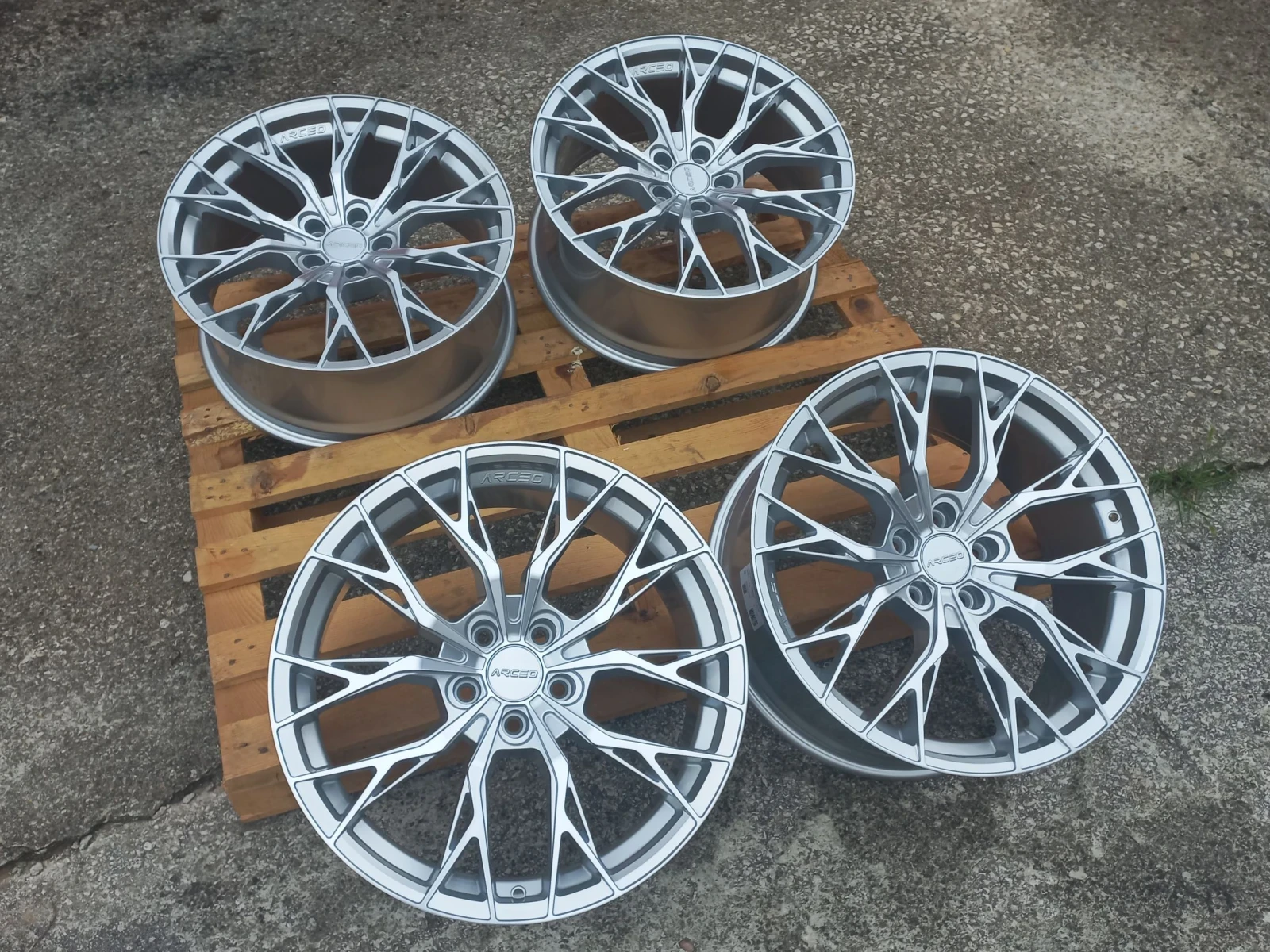 Джанти за Audi, снимка 2 - Гуми и джанти - 55682688