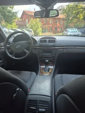 Mercedes-Benz E 200, снимка 6