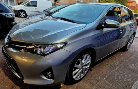     Toyota Auris 2.0D4D--LED-6speed-japan