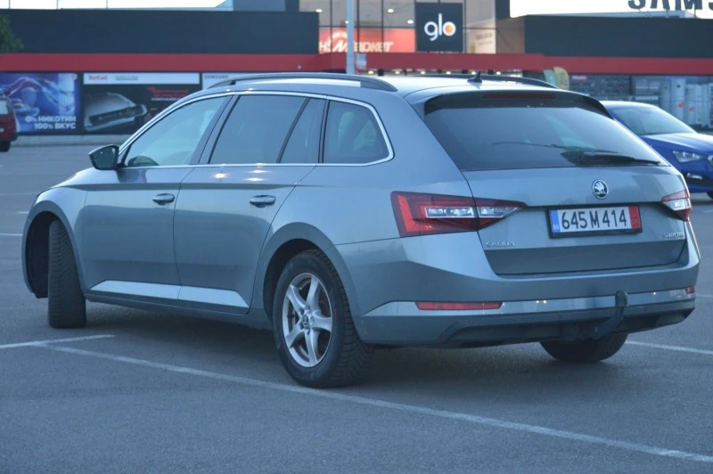 Skoda Superb 2.0 TDI / LED / CarPlay, снимка 6 - Автомобили и джипове - 47108179