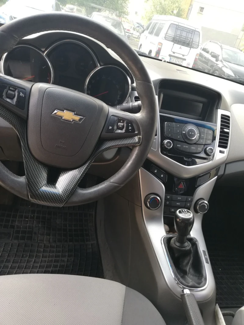 Chevrolet Cruze, снимка 5 - Автомобили и джипове - 47311998