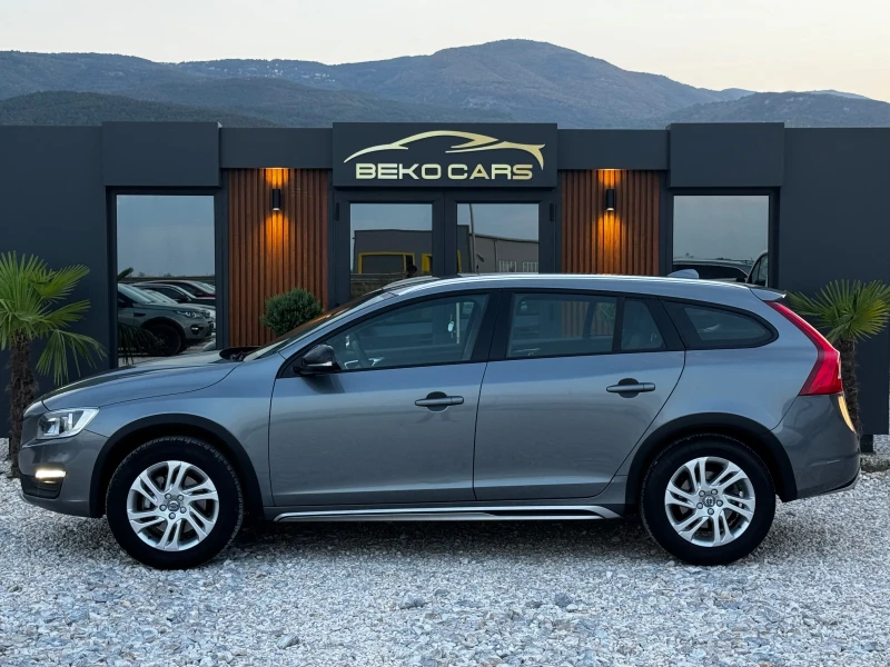 Volvo V60 Cross Country Нов внос от Белгия!, снимка 4 - Автомобили и джипове - 47455577