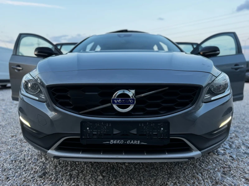 Volvo V60 Cross Country Нов внос от Белгия!, снимка 9 - Автомобили и джипове - 47455577