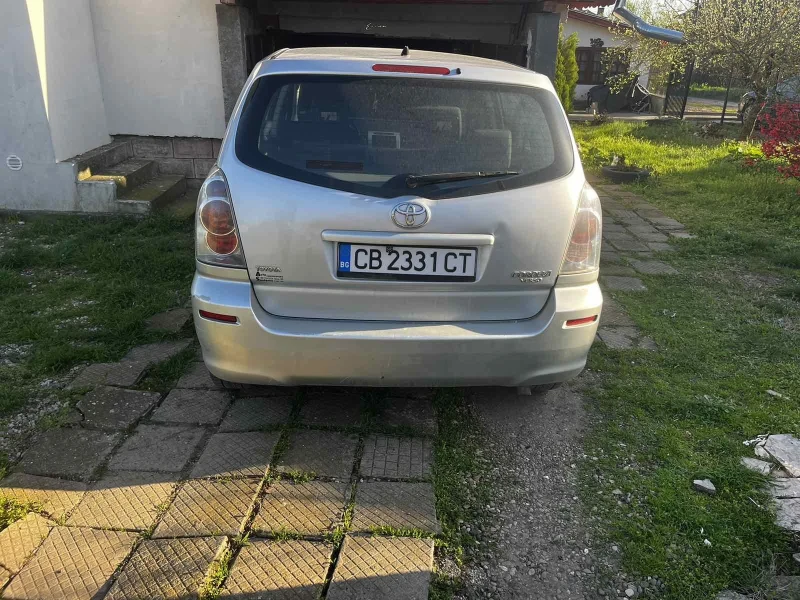 Toyota Corolla verso, снимка 7 - Автомобили и джипове - 47520110