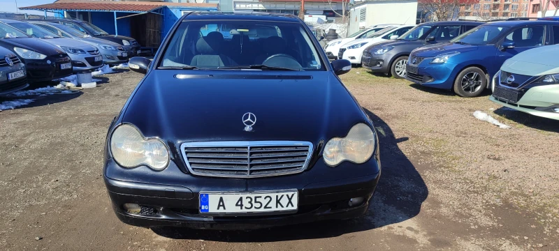 Mercedes-Benz C 220 2.2CDI-143к.с. Автоматик 2002г, снимка 3 - Автомобили и джипове - 49232980