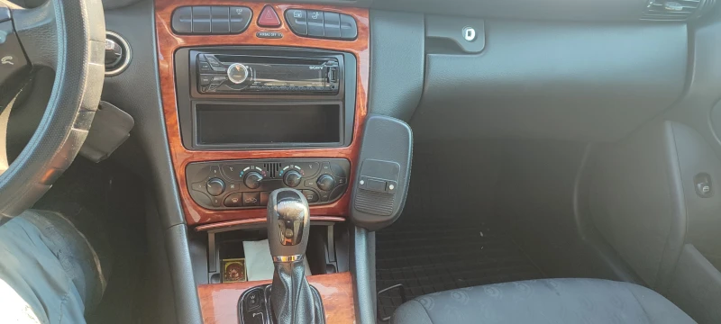 Mercedes-Benz C 220 2.2CDI-143к.с. Автоматик 2002г, снимка 14 - Автомобили и джипове - 49232980
