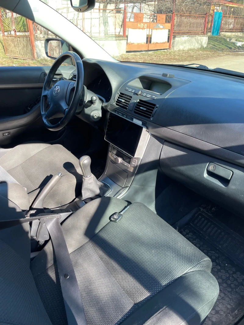 Toyota Avensis, снимка 14 - Автомобили и джипове - 49388947