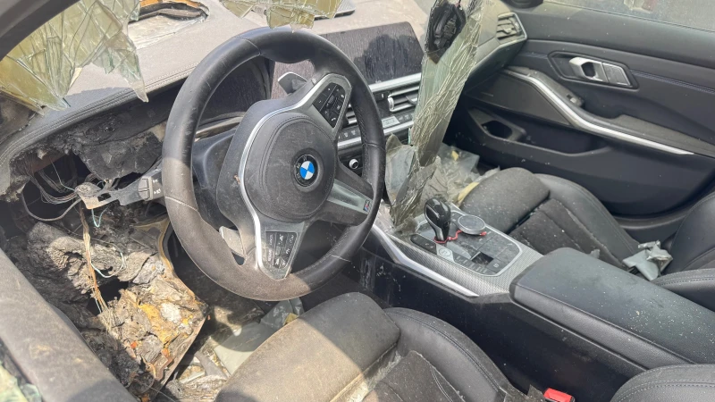 BMW 330 e, снимка 10 - Автомобили и джипове - 51638166