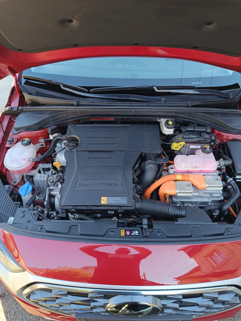 Hyundai Ioniq 1.6 Plug-in Hybrid , снимка 14 - Автомобили и джипове - 52236875