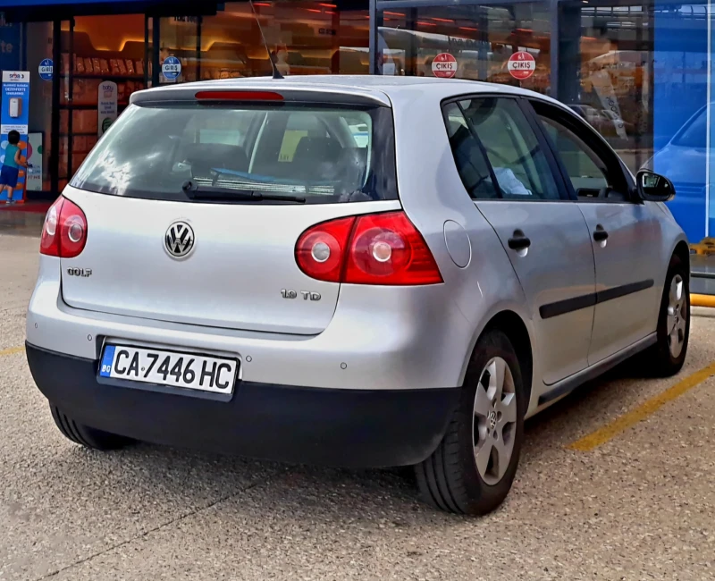 VW Golf Golf V, снимка 3 - Автомобили и джипове - 52474342