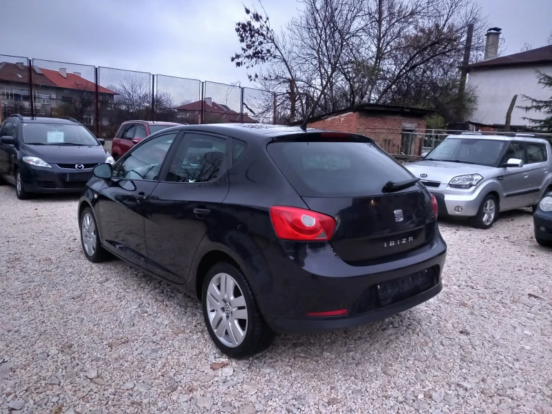 Seat Ibiza 1.4i 86кс Navi, снимка 6 - Автомобили и джипове - 52585575