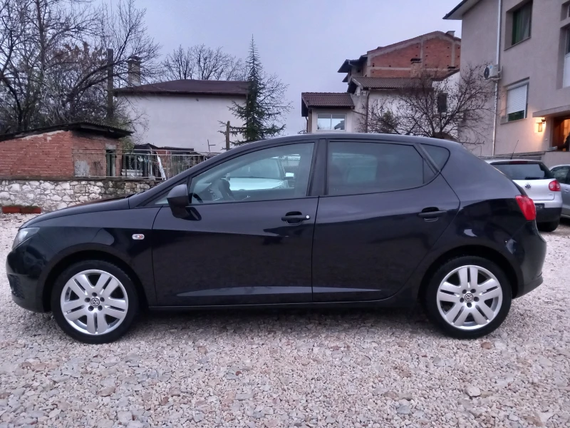 Seat Ibiza 1.4i 86кс Navi, снимка 7 - Автомобили и джипове - 52585575