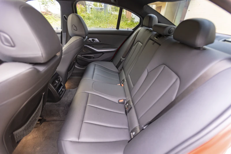 BMW 330 i SportLine G20, снимка 10 - Автомобили и джипове - 52632167