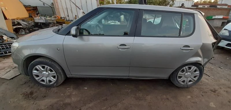 Skoda Fabia 1.6 TDI facelift, снимка 3 - Автомобили и джипове - 47080185